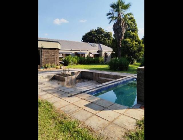 FARM FOR SALE IN RASLOUW